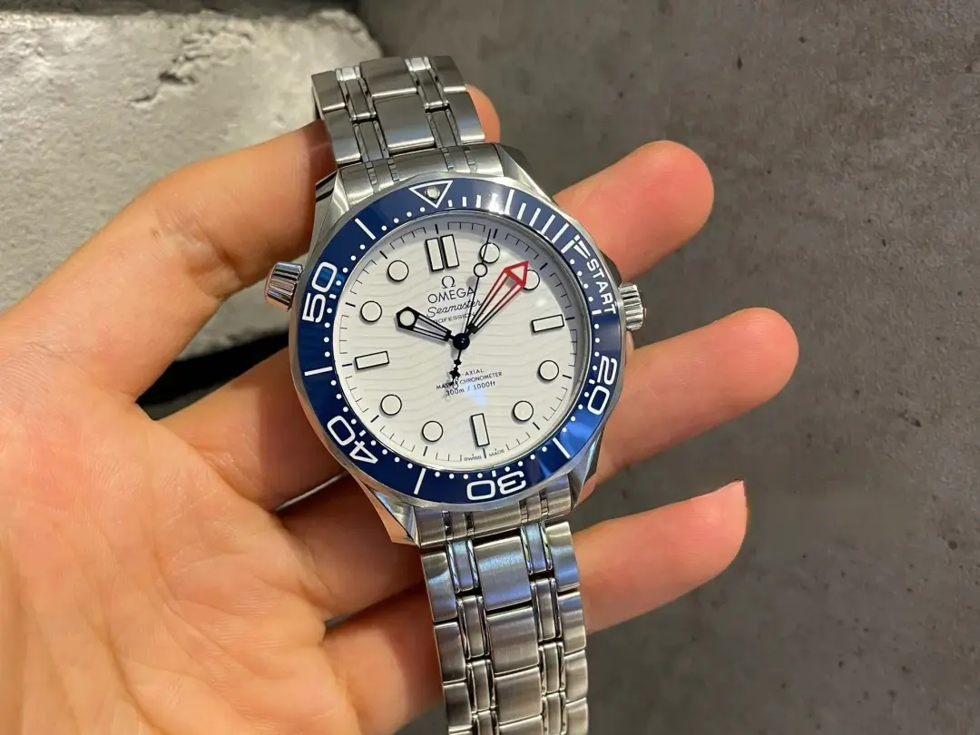 Omega Seamaster Diver 300m America's Cup Edition Steel White Dial 42mm - Image 2