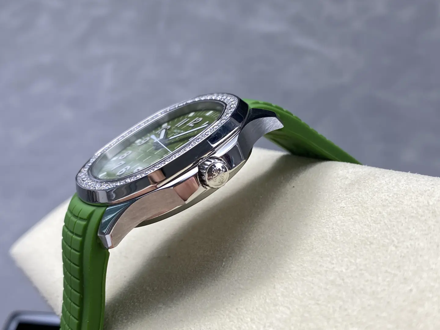 Patek Philippe Aquanaut Watch 5267/200A-011 - Image 7