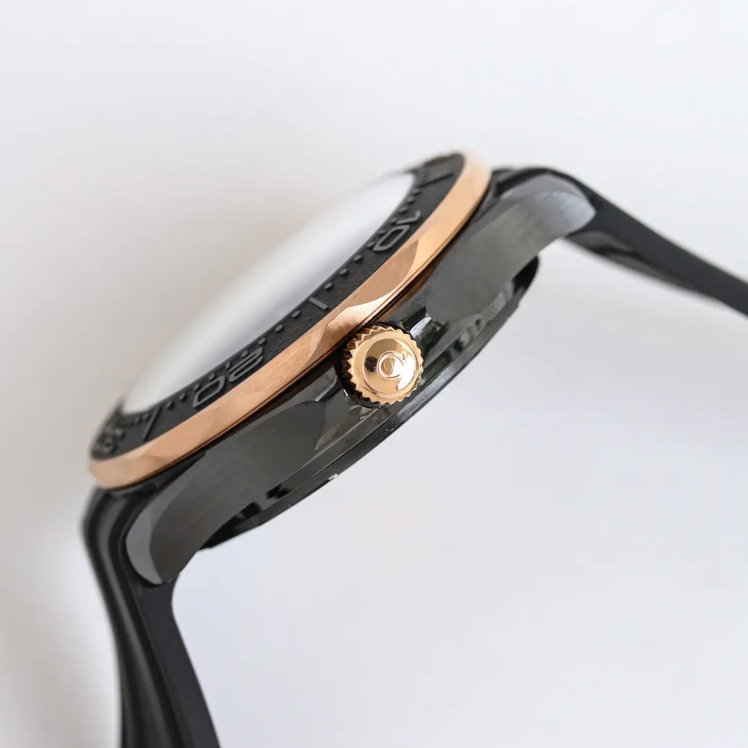 Omega Seamaster Diver 300m Rose Gold & Ceramic Black Dial 43mm Ref. 210.62.44.20.01.001 - Image 5