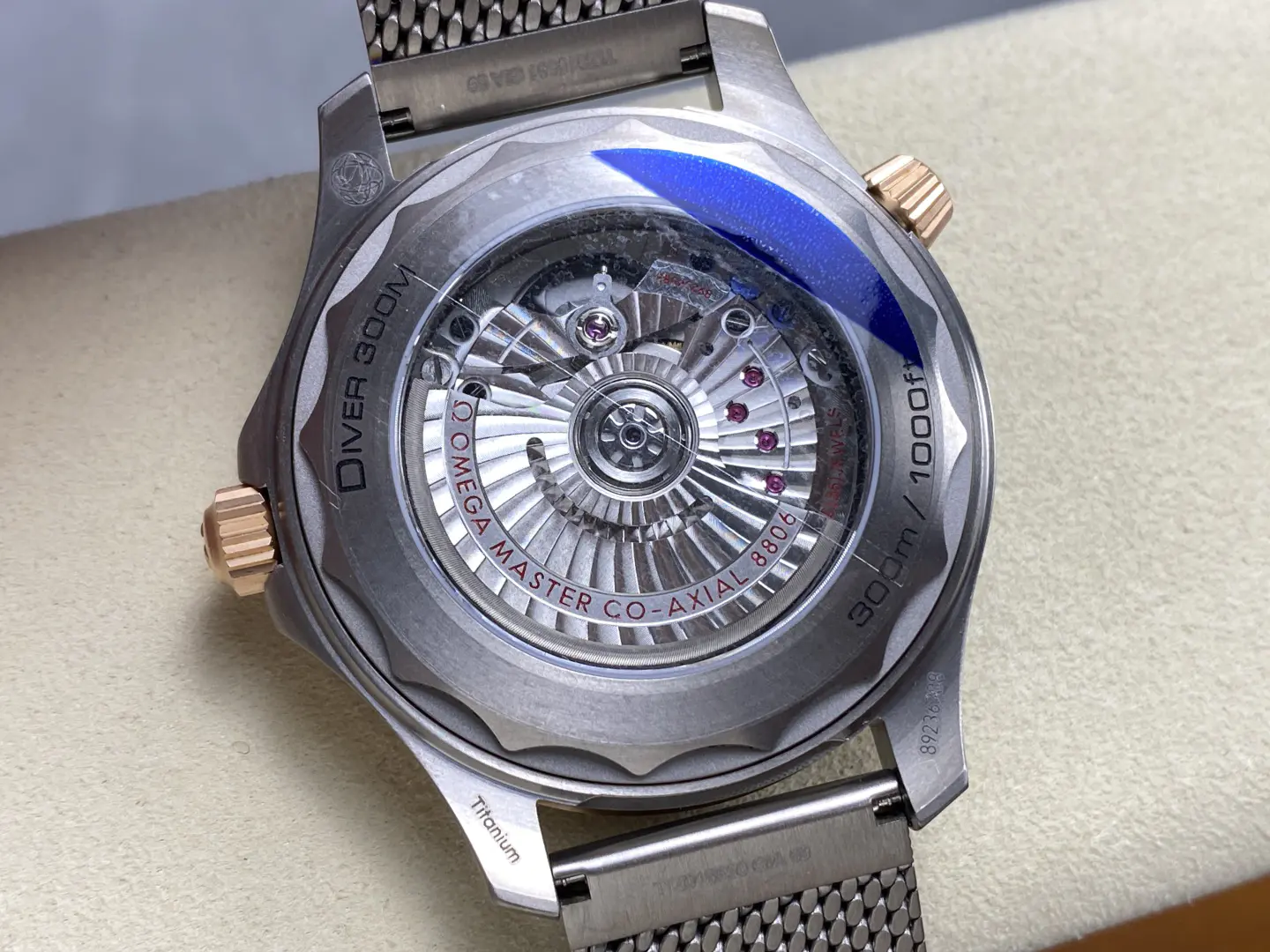 Omega Seamaster Diver 300M Titanium & Bronze Gold Green Dial 42mm Ref. 210.90.42.20.10.001 - Image 7