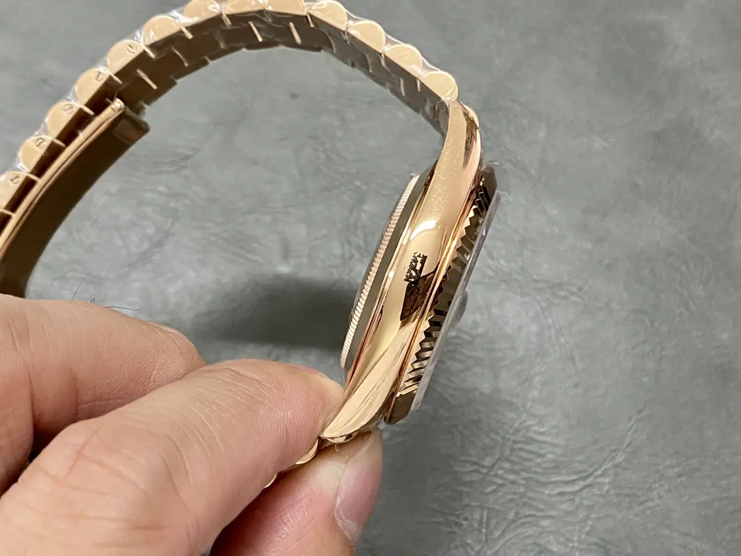 Rolex Day-Date 40mm m228235-0002 - Image 6