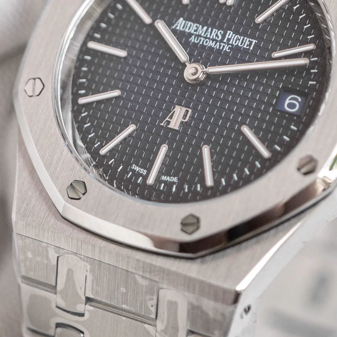 Audemars Piguet Royal Oak Jumbo 39mm Stainless Steel Jumbo Ultra-Thin Blue Dial 15202ST.OO.1240ST.01 - Image 6