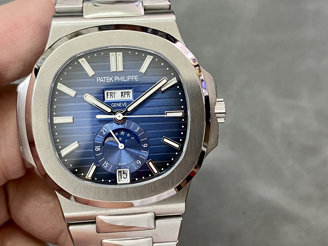Patek Philippe Sports Elegance Series 5726/1A-014 - Image 2