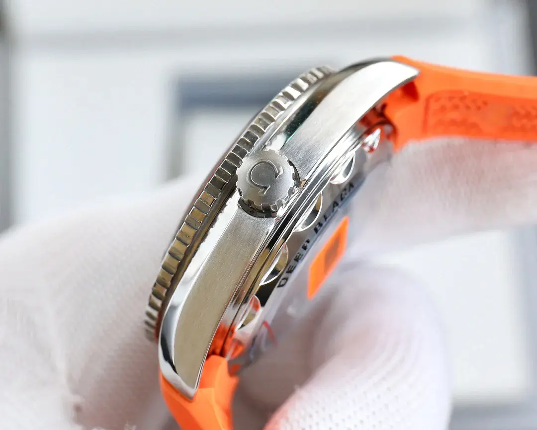 Omega Seamaster Planet Ocean 600M -orange - Image 4