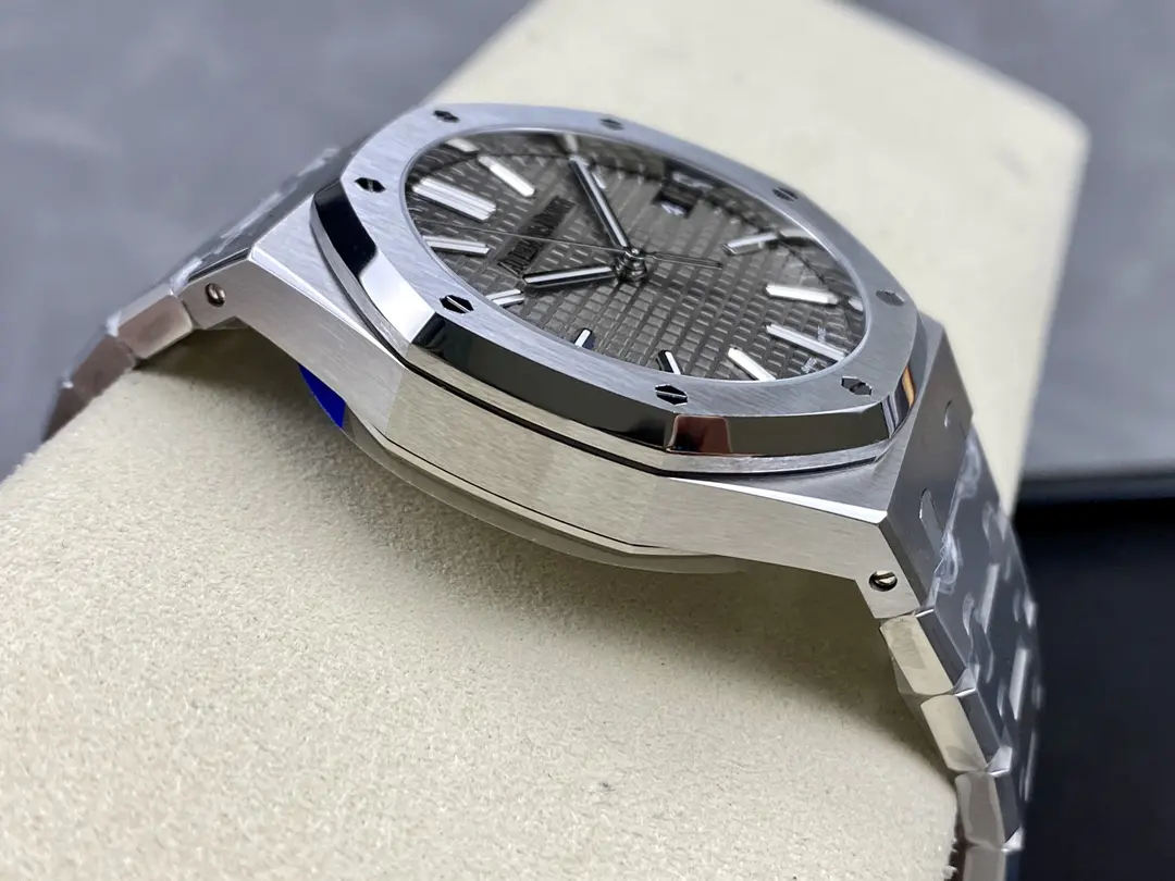 Audemars Piguet ROYAL OAK SELFWINDING "50TH ANNIVERSARY Grey dial 15510ST.OO.1320ST.05 - Image 8