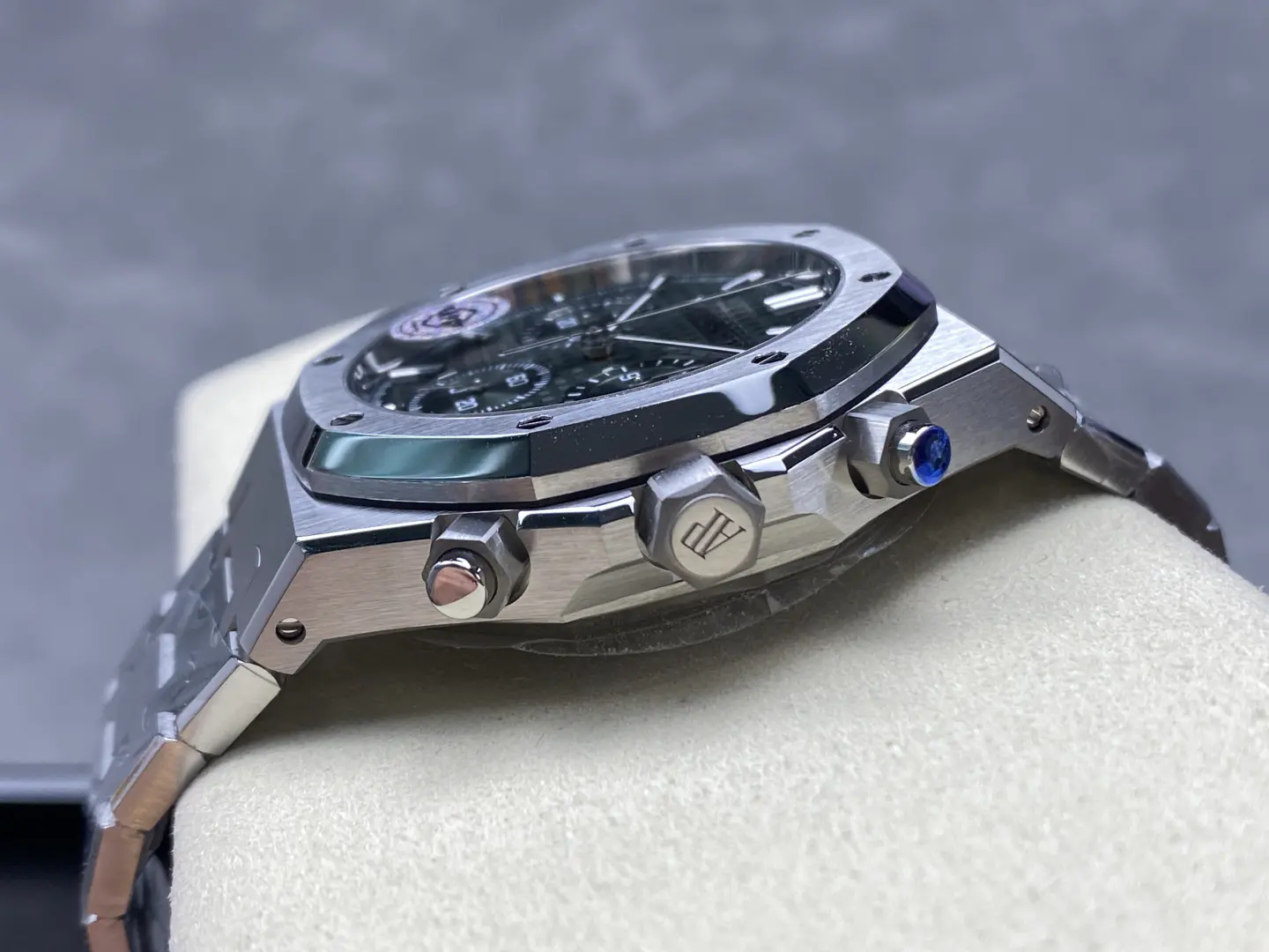 Audemars Piguet Royal Oak Chronograph Steel Green Dial 41mm Ref. 26240ST.OO.1320ST.08 - Image 6