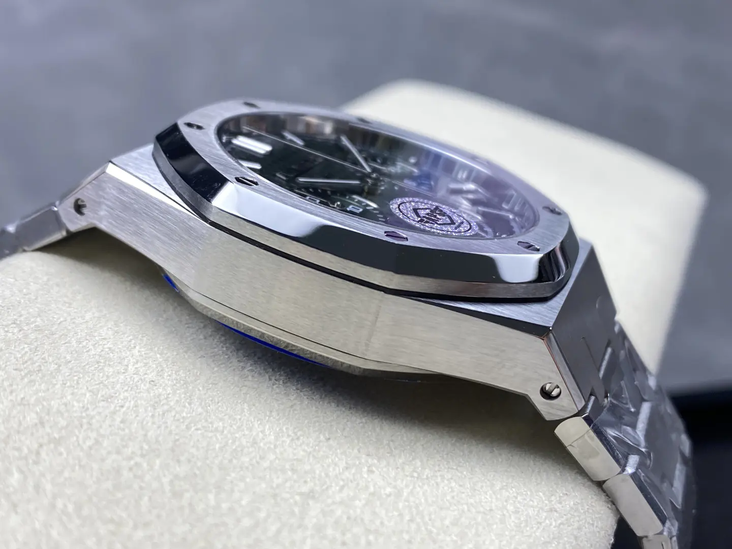 Audemars Piguet Royal Oak Chronograph Steel Green Dial 41mm Ref. 26240ST.OO.1320ST.08 - Image 5
