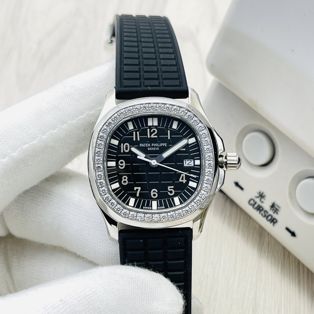Patek Philippe Aquanaut Ladies Watch 5067A-001 - Image 2
