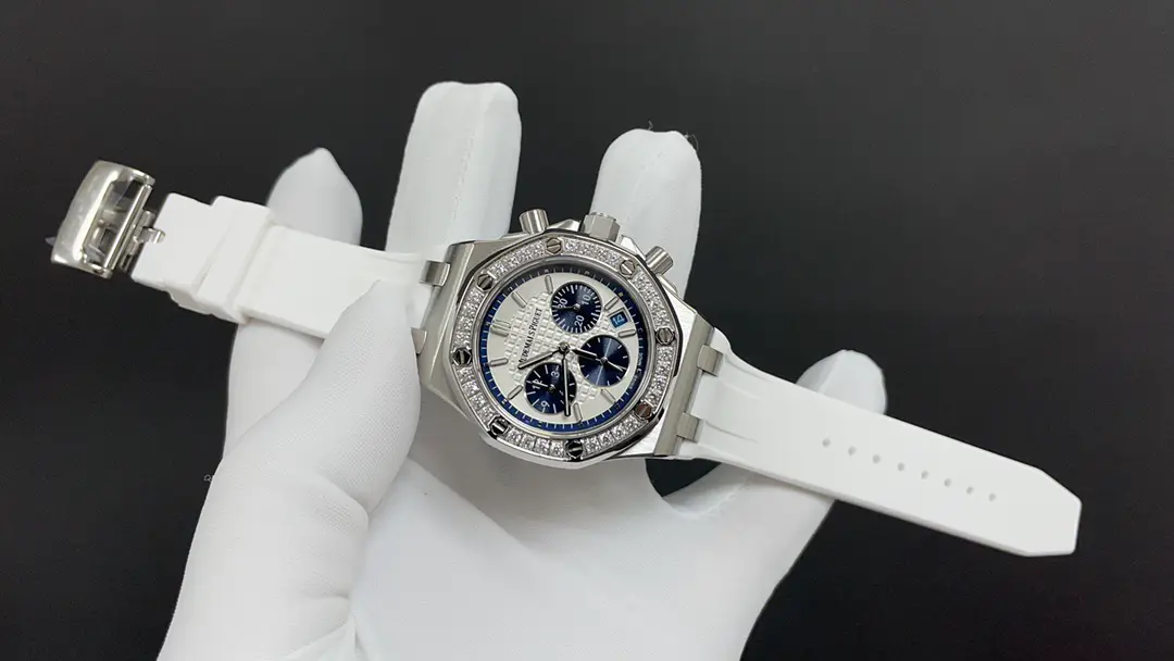 Audemars Piguet Royal Oak Offshore Lady Chronograph Steel Diamond Silver Dial 37mm Ref. 26231ST.ZZ.D010CA.01 - Image 3