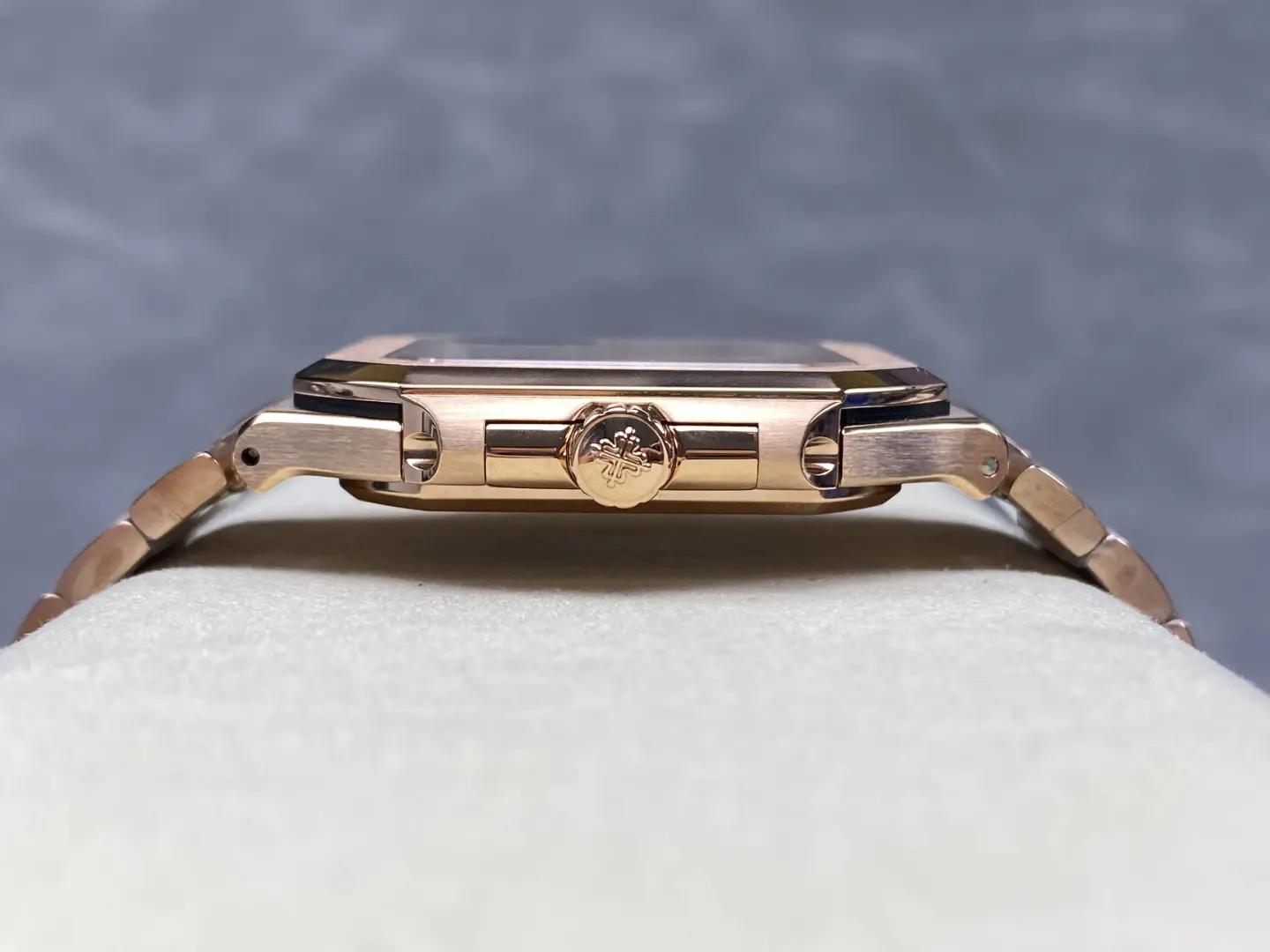 Patek Philippe Cubitus Date Brown Dial 40mm Ref. 7128/1R-001 - Image 6