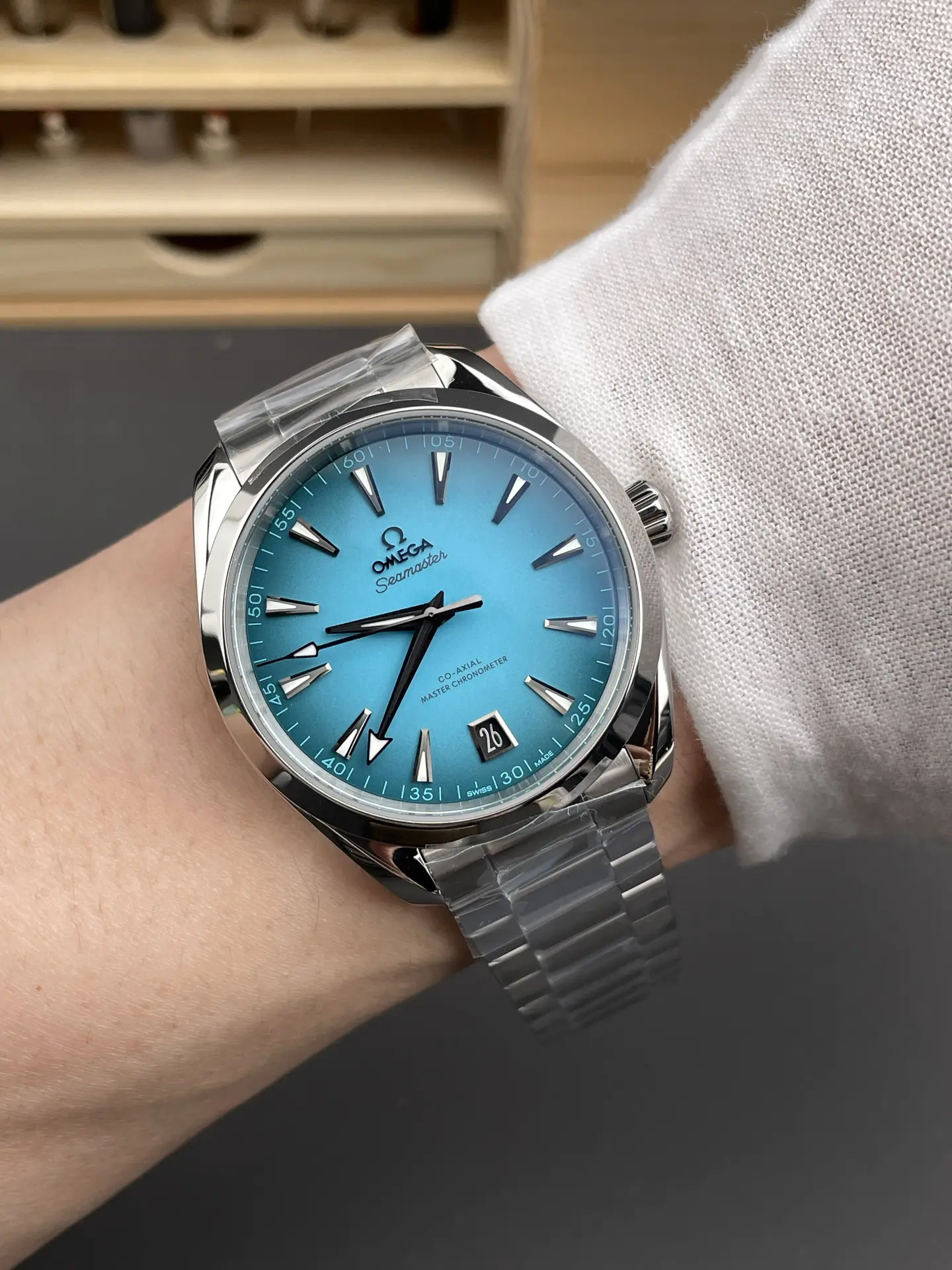 Omega Aqua Terra Steel Turquoise Dial 41mm Ref. 220.10.41.21.03.006 - Image 10