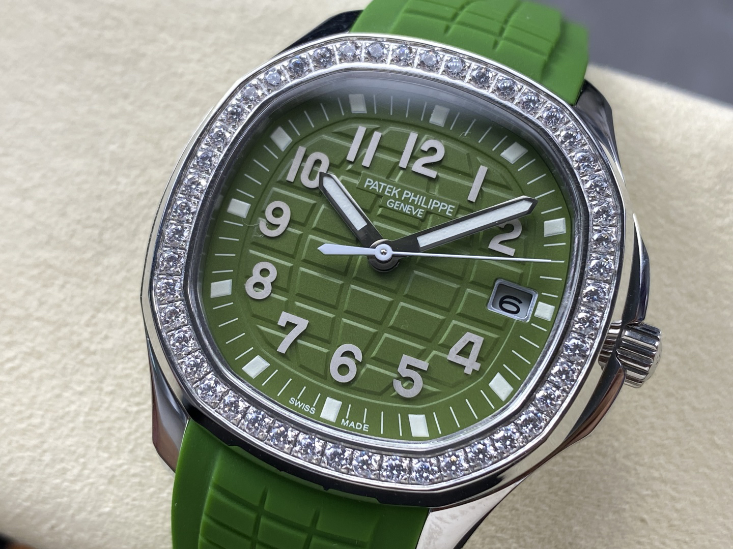 Patek Philippe Aquanaut Watch 5267/200A-011 - Image 4