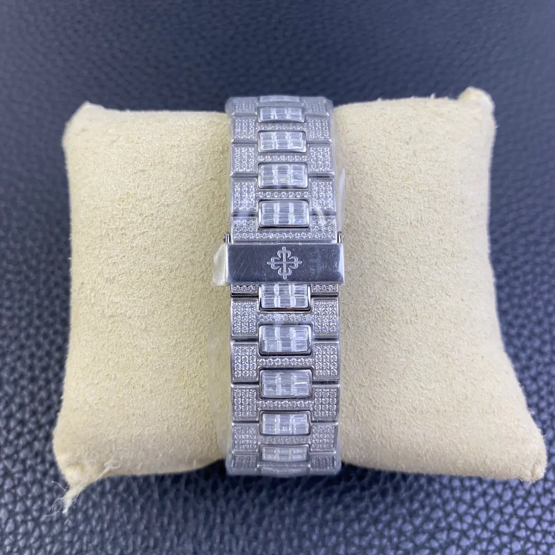 Patek Philippe Nautilus 5719/10G-010 - Image 7