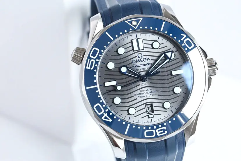 Omega Seamaster Diver 300m Steel Grey Dial 42mm Ref. 210.32.42.20.06.001 - Image 4