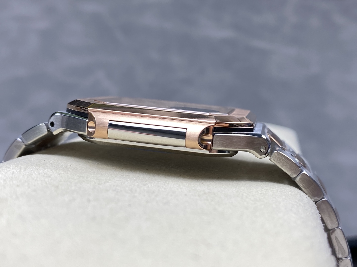 Patek Philippe Cubitus 45mm Green Dial Stainless Steel Bracelet 5821-1ar-001 - Image 4