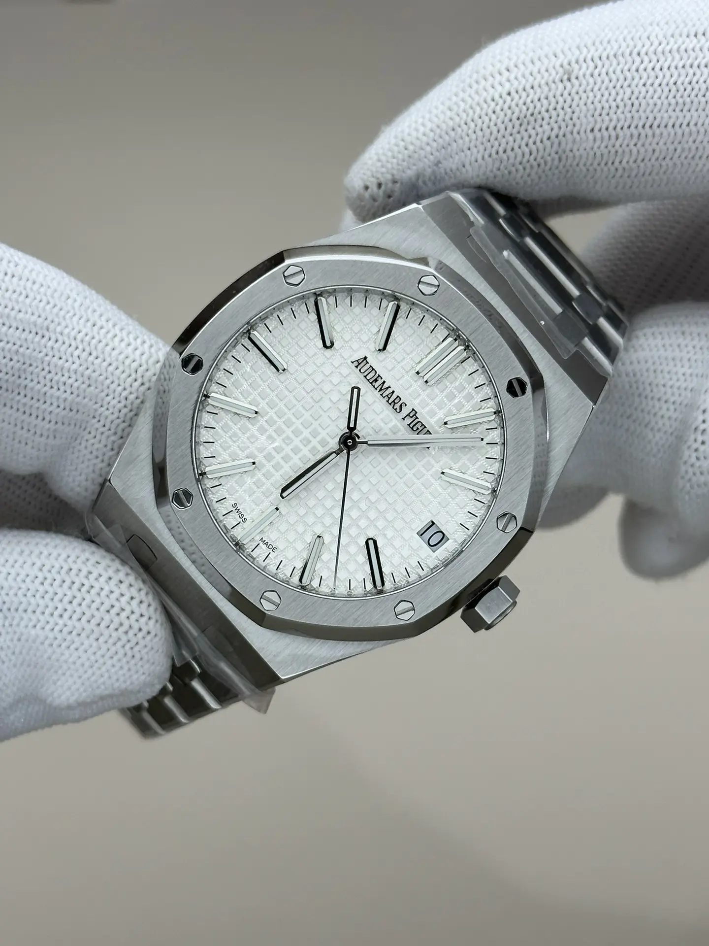 Audemars Piguet Royal Oak Selfwinding "50th Anniversary" Steel Silver Dial 41mm Ref. 15510ST.OO.1320ST.03 - Image 9