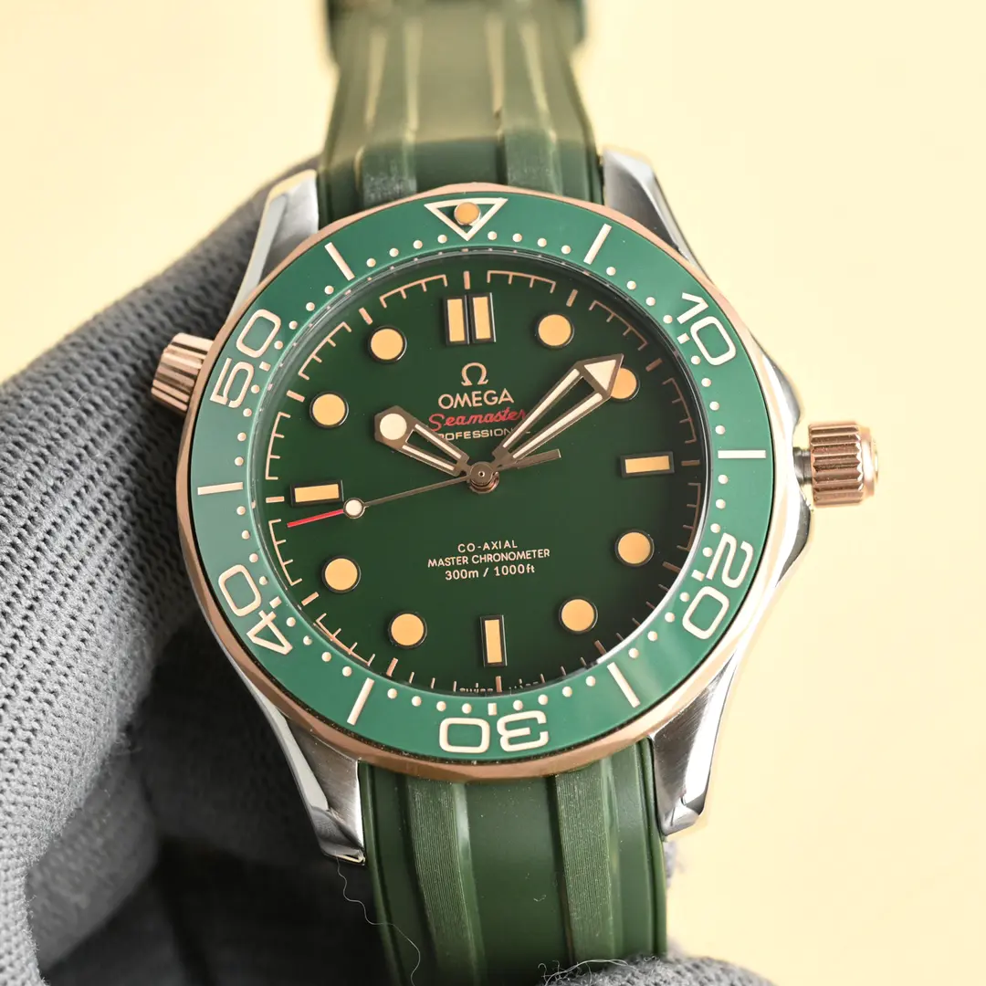 Omega Seamaster Diver 300m Bronze Gold & Titanium Green Dial 42mm Ref. 210.92.42.20.10.001 - Image 2
