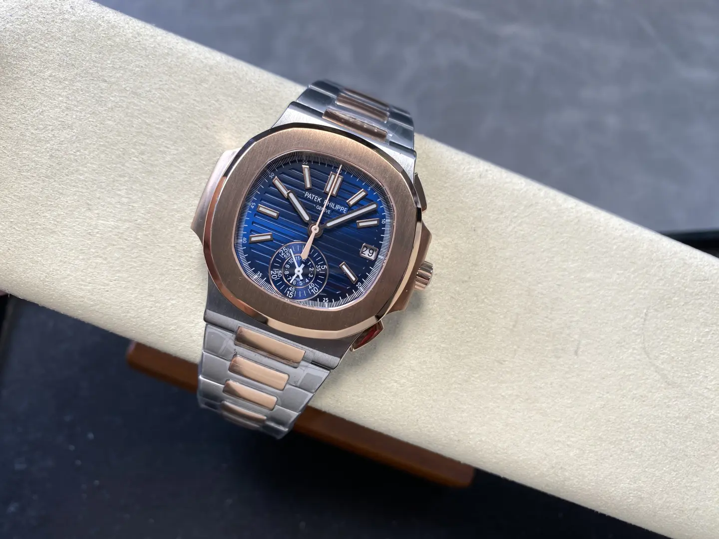 Patek Philippe Watches Nautilus 5980/1AR-001 - Image 6