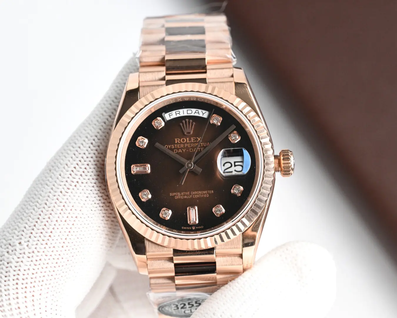 Rolex Day-Date 36mm 128235-0037 Rose gold - Image 2