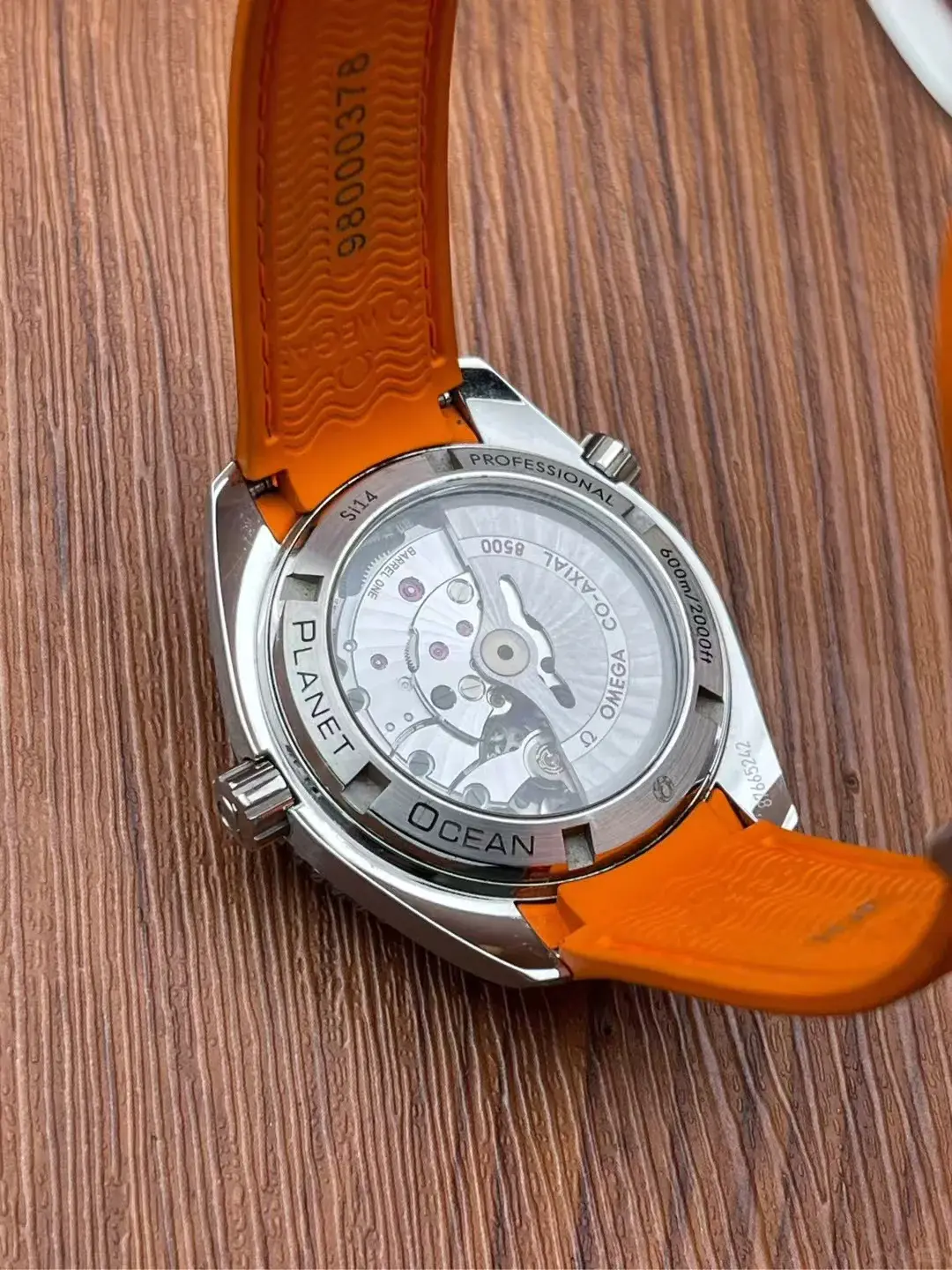 Omega Seamaster Planet Ocean 600M -orange - Image 3