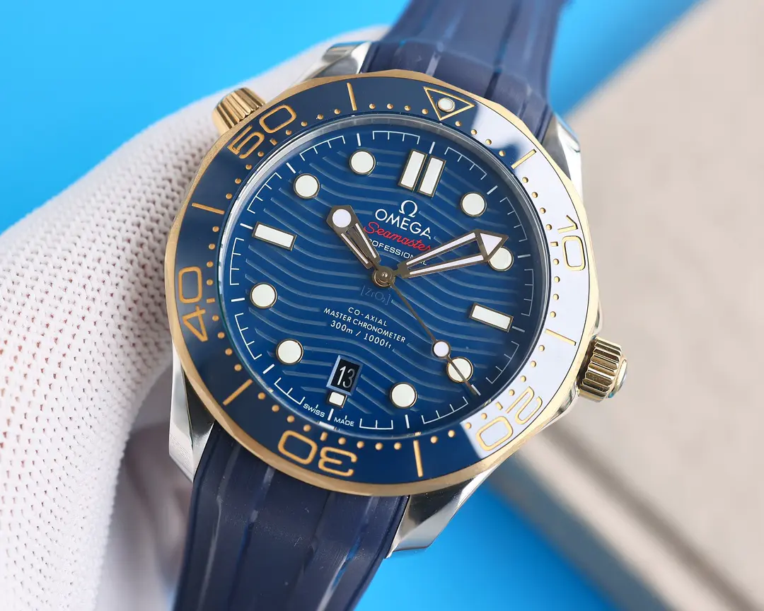 Omega Seamaster Diver 300m Yellow Gold & Steel Blue Dial 42mm Ref. 210.22.42.20.03.001 - Image 4