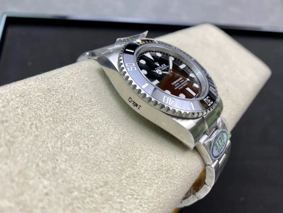 Rolex Submariner m124060-0001 - Image 5