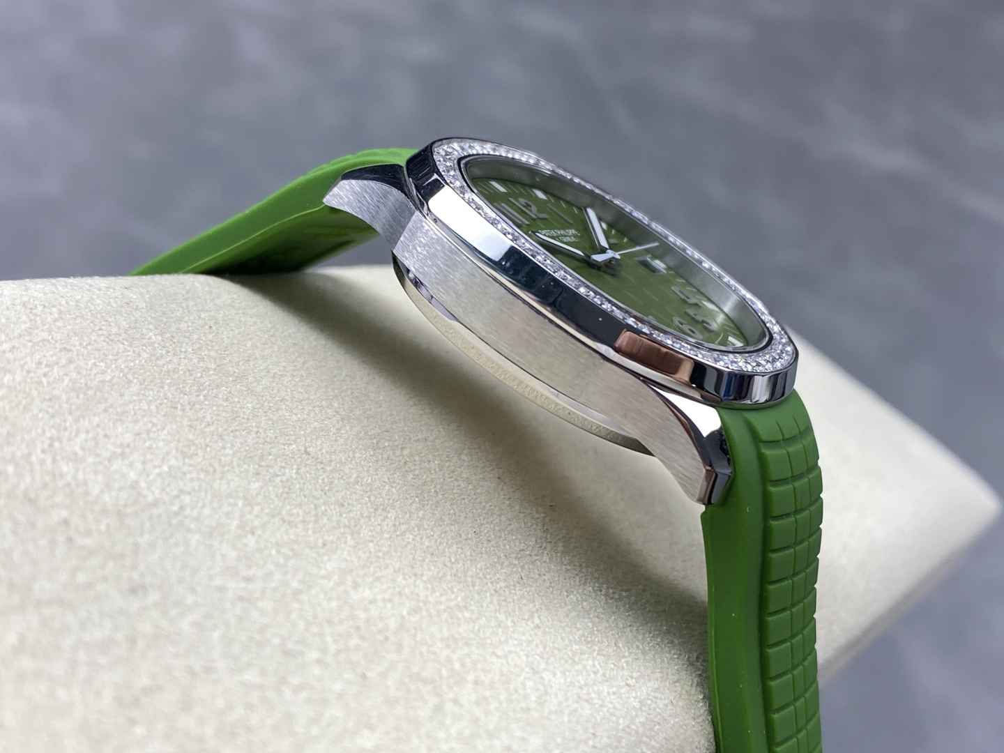 Patek Philippe Aquanaut Watch 5267/200A-011 - Image 6
