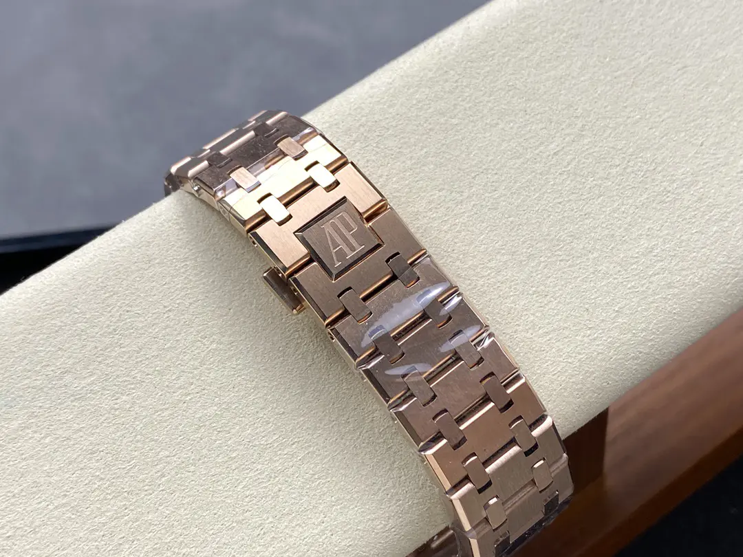 ROYAL OAK SELFWINDING "50TH ANNIVERSARY" Ref. 15510OR.OO.1320OR.01 - Image 9