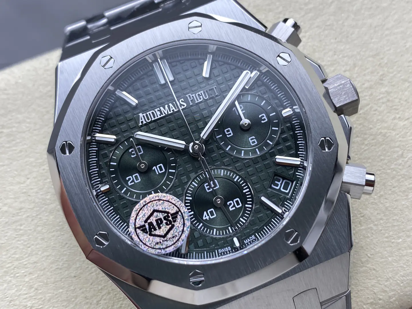 Audemars Piguet Royal Oak Chronograph Steel Green Dial 41mm Ref. 26240ST.OO.1320ST.08 - Image 2