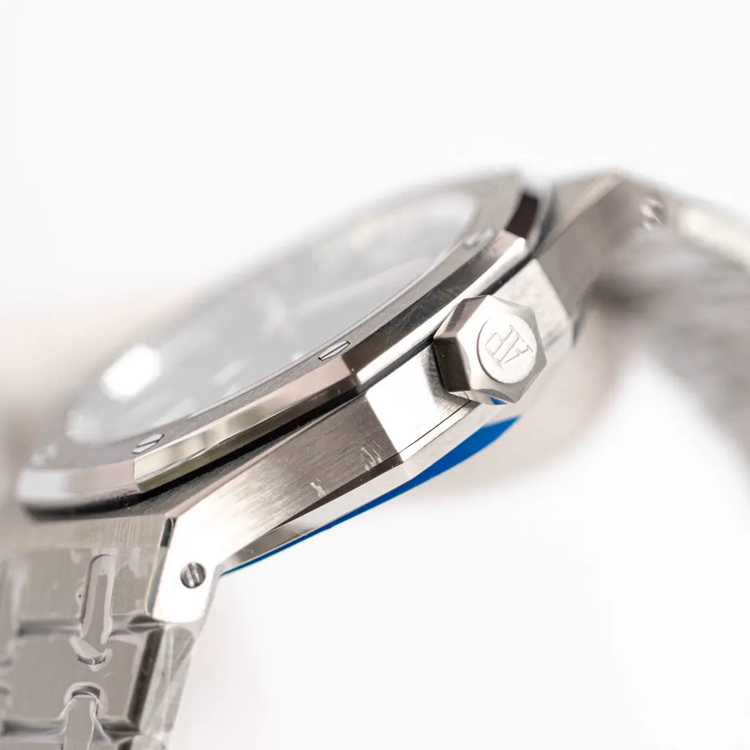 Audemars Piguet Royal Oak Jumbo 39mm Stainless Steel Jumbo Ultra-Thin Blue Dial 15202ST.OO.1240ST.01 - Image 7