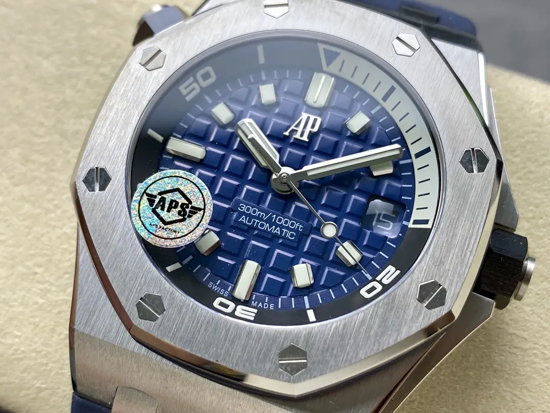 Audemars Piguet Royal Oak Offshore Diver Steel Blue Dial 42mm Ref. 15720ST.OO.A027CA.01 - Image 4