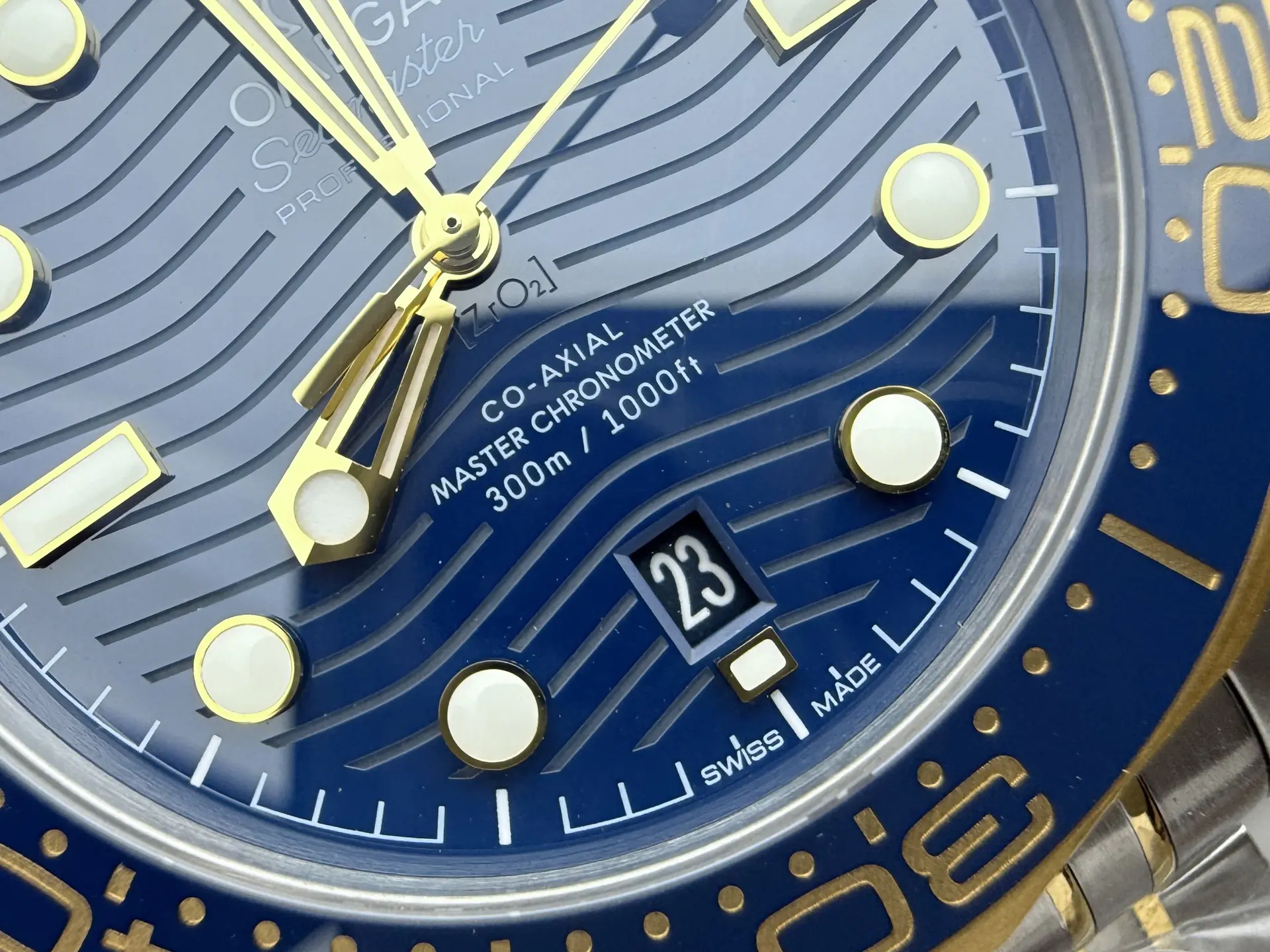 Omega Seamaster Diver 300m Yellow Gold & Steel Blue Dial 42mm Ref. 210.20.42.20.03.001 - Image 6
