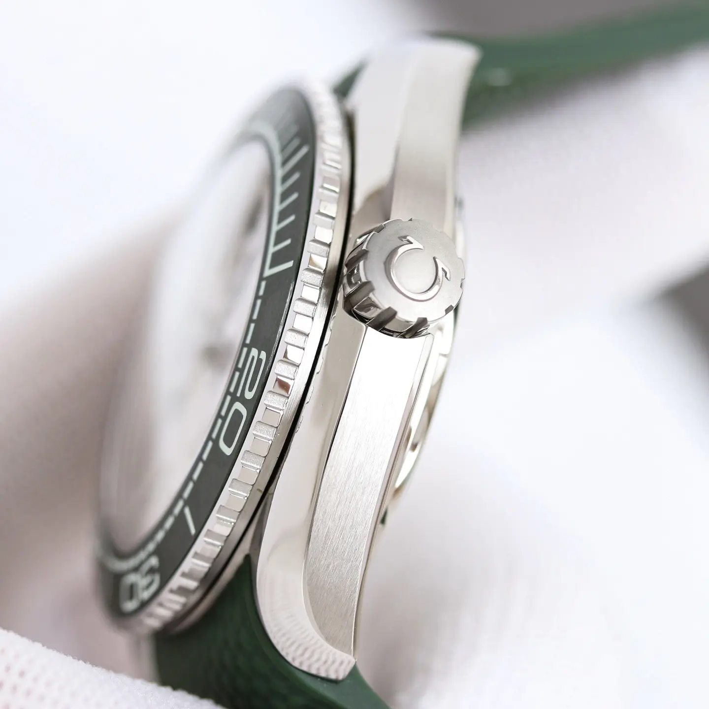 Omega Seamaster Planet Ocean 600m 43.5mm 215.32.44.21.06.001 - Image 7