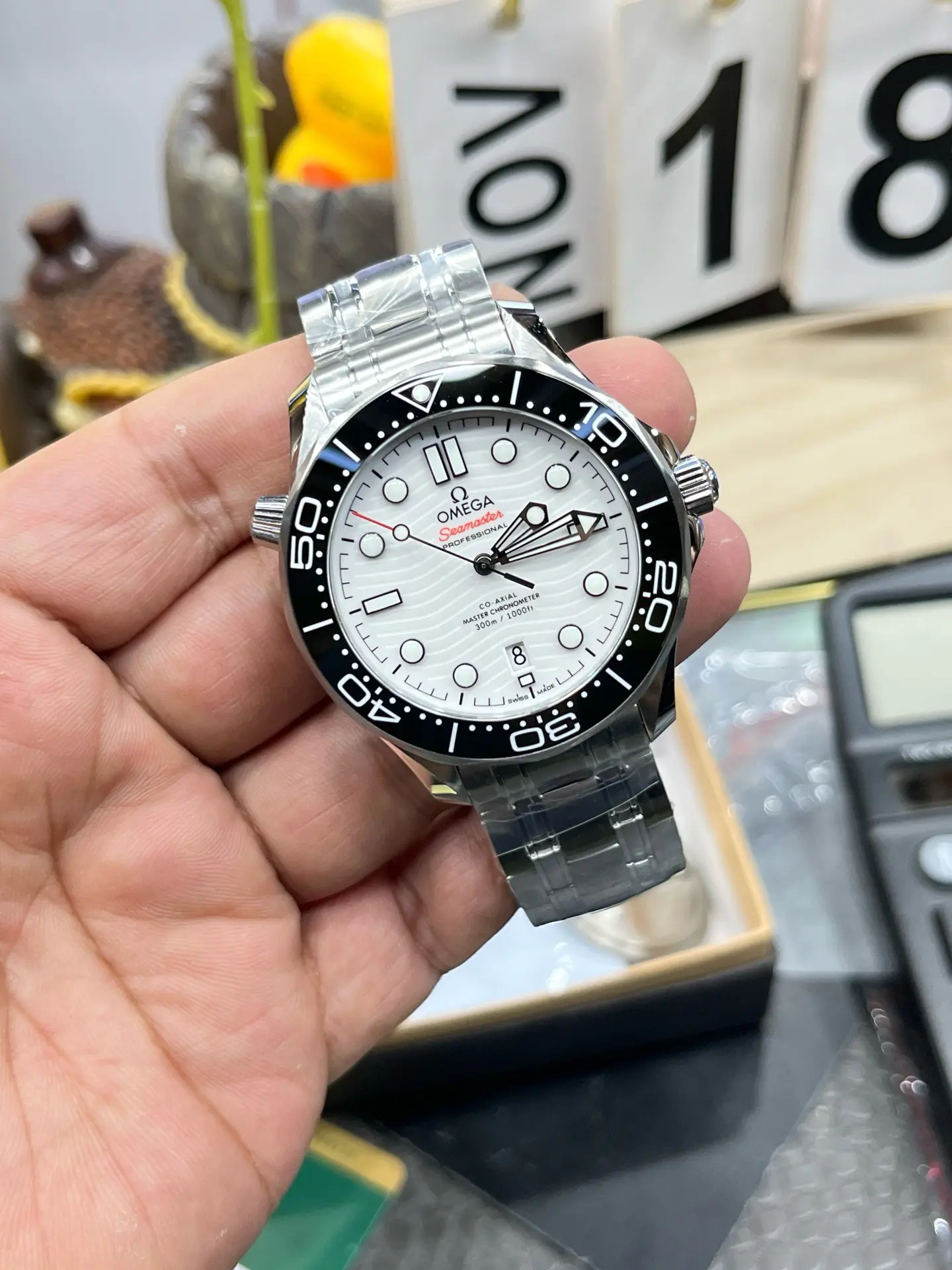 Omega Seamaster Diver 300m Steel White Dial 42mm Ref. 210.30.42.20.04.001 - Image 4