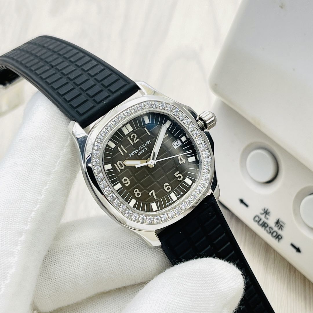 Patek Philippe Aquanaut Ladies Watch 5067A-001 - Image 3