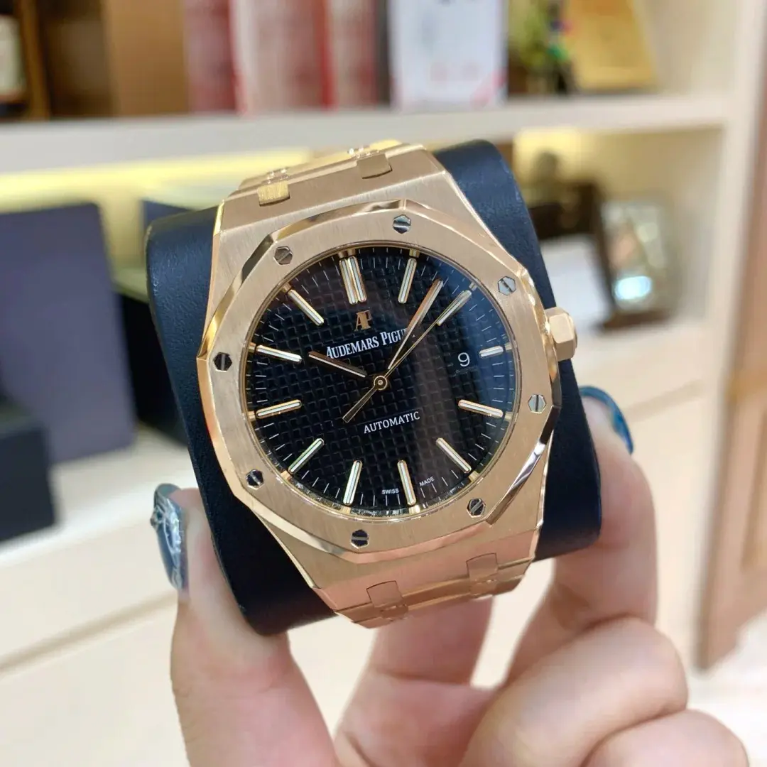 Audemars Piguet Royal Oak 15400OR.OO.12200OR.01 - Image 2
