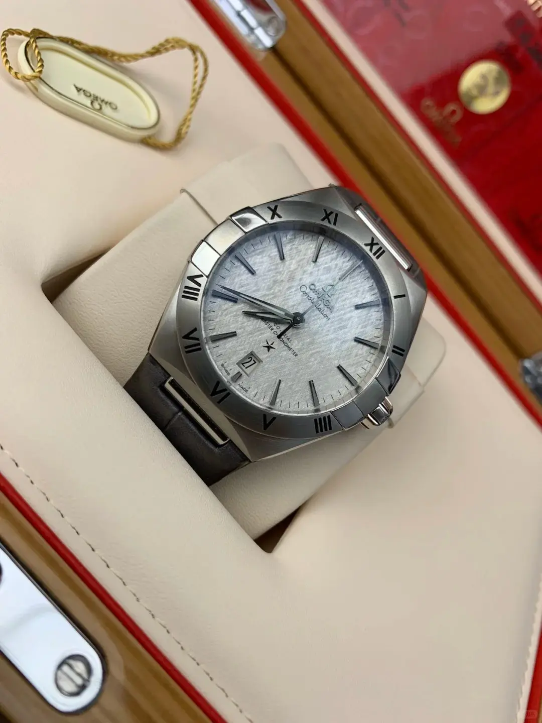 Omega Co-Axial Master Chronometer 39 mm 131.13.39.20.06.001 - Image 2