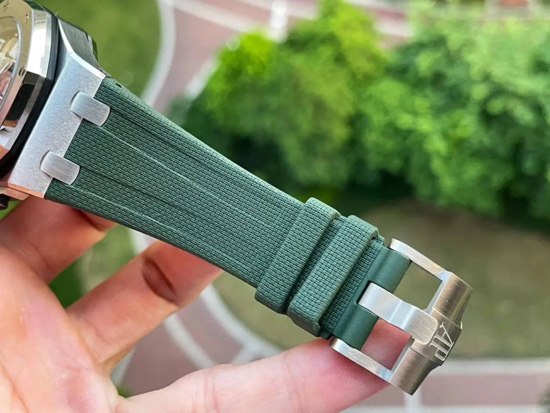 Audemars Piguet Royal Oak Offshore Chronograph Titanium Green Dial 42mm Ref. 26238TI.OO.A056CA.01 - Image 9