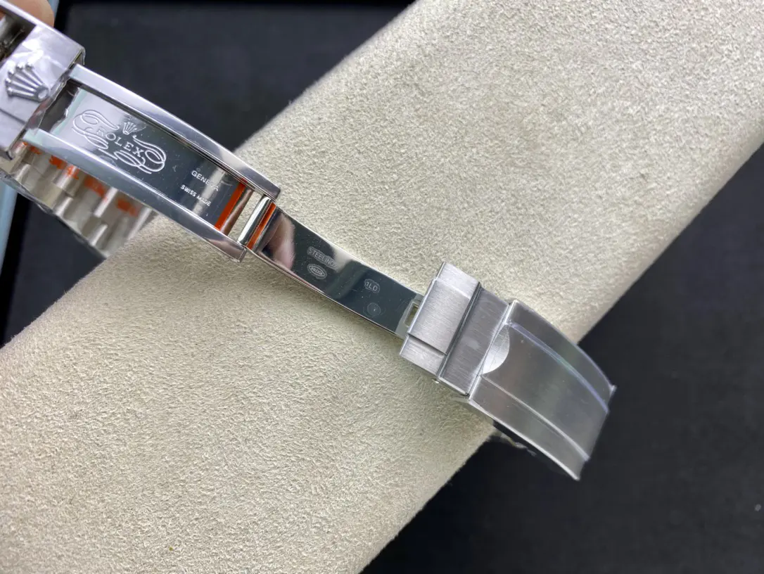 Rolex Submariner m124060-0001 - Image 8