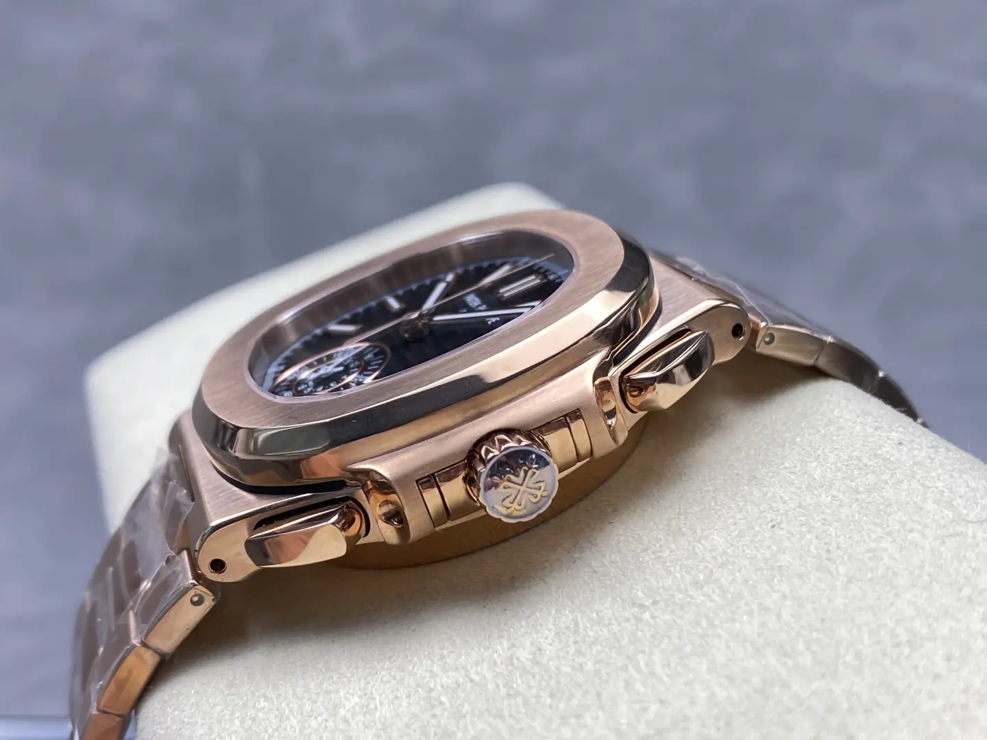 Patek Philippe Watches Nautilus 5980/1R-001 - Image 8