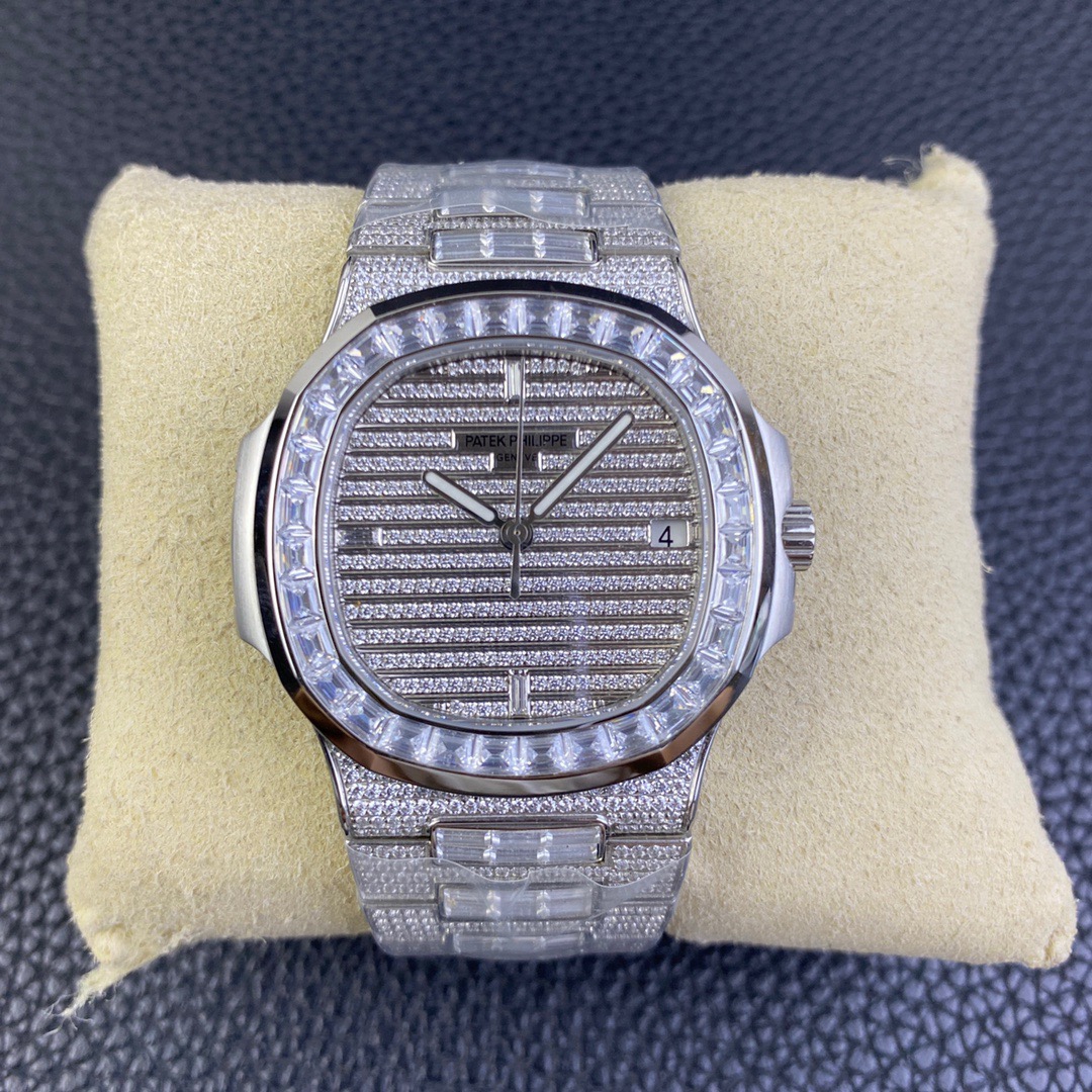 Patek Philippe Nautilus 5719/10G-010 - Image 2