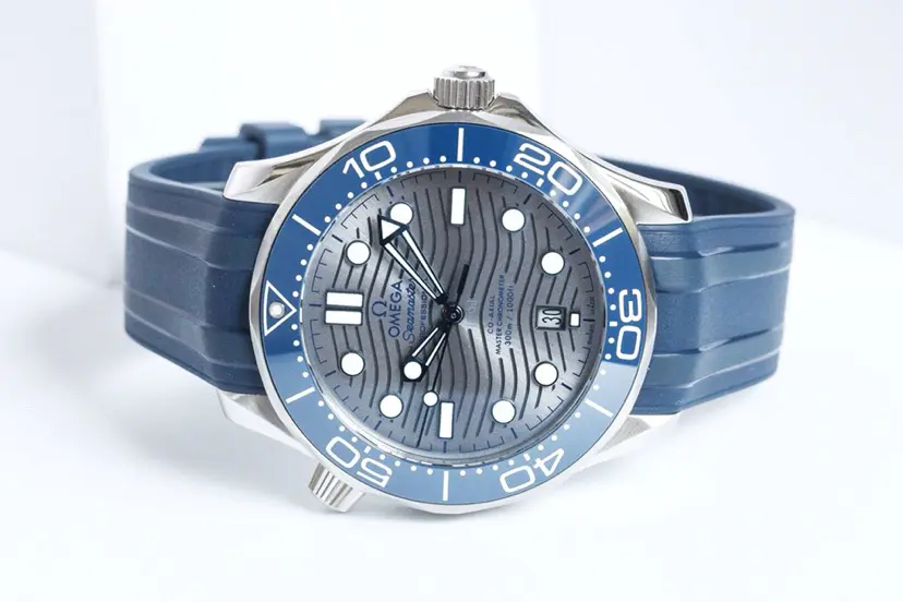 Omega Seamaster Diver 300m Steel Grey Dial 42mm Ref. 210.32.42.20.06.001 - Image 2