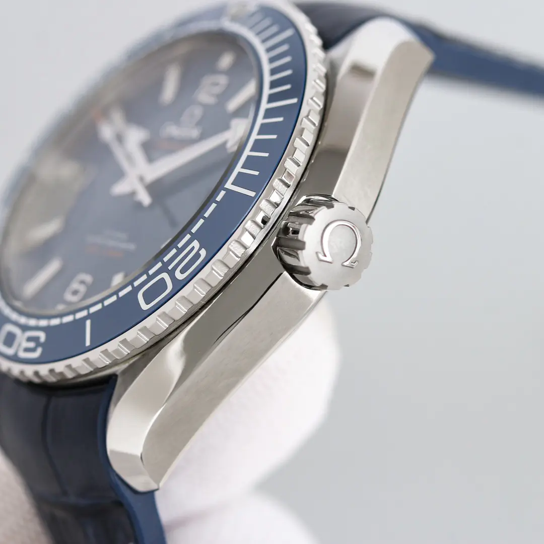 Omega Seamaster Planet Ocean 600m 43.5mm 215.33.44.21.03.001 - Image 4