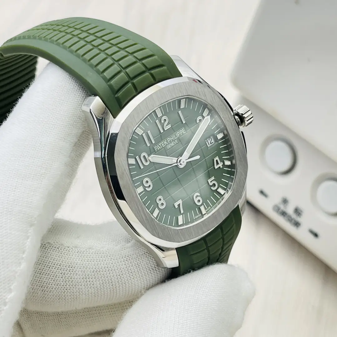Patek Philippe Aquanaut Khaki Green Dial Watch 5168G-010 - Image 6