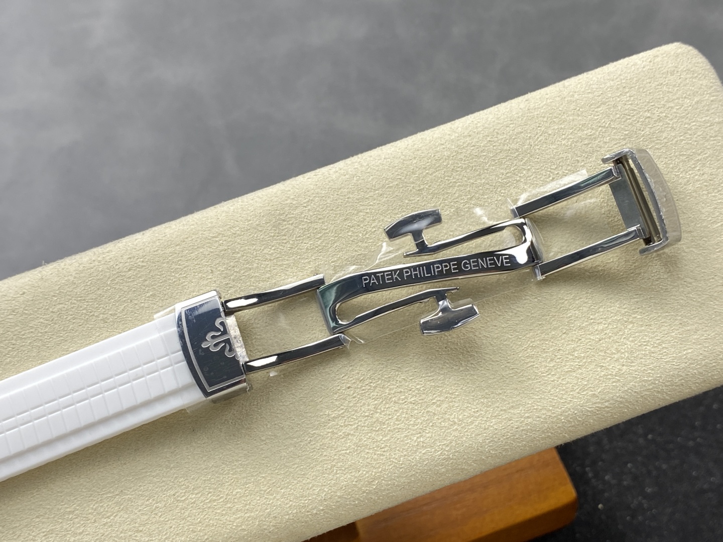 Patek Philippe Aquanaut Watch 5267/200A-010 - Image 8