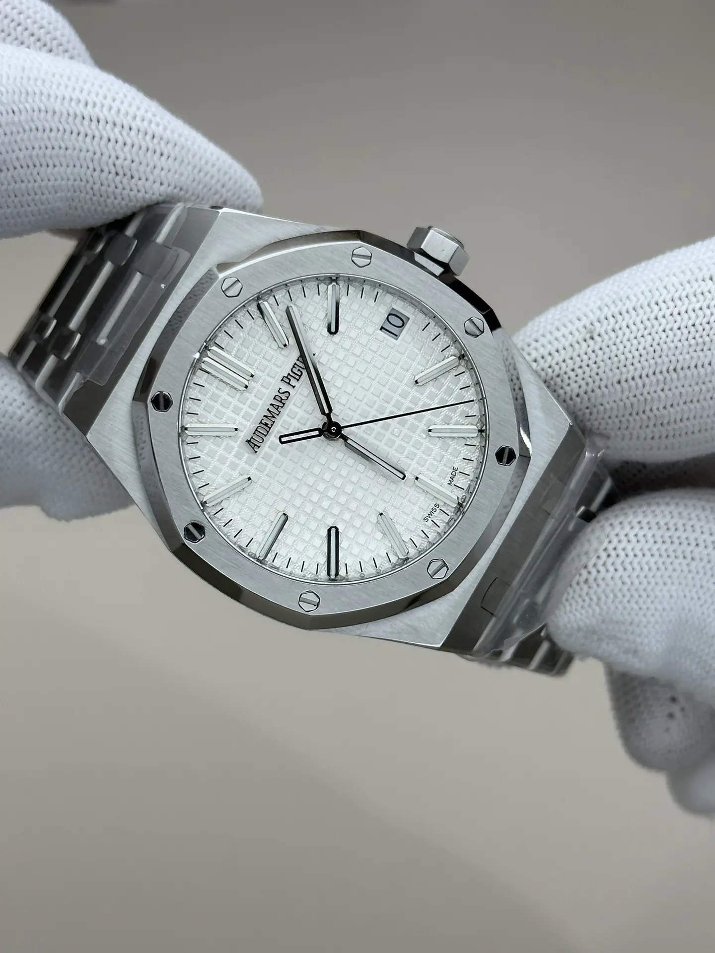 Audemars Piguet Royal Oak Selfwinding "50th Anniversary" Steel Silver Dial 41mm Ref. 15510ST.OO.1320ST.03 - Image 8