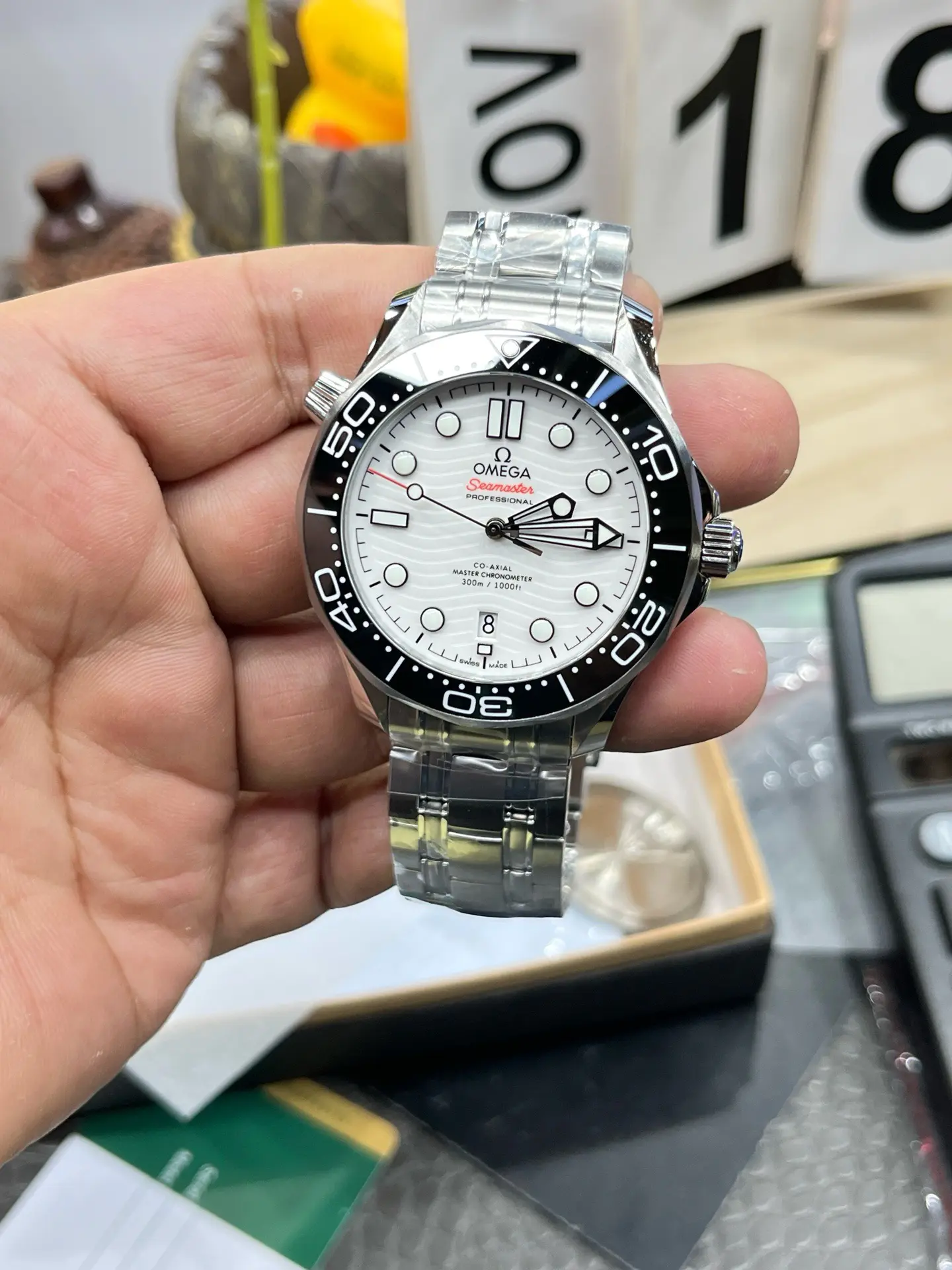 Omega Seamaster Diver 300m Steel White Dial 42mm Ref. 210.30.42.20.04.001 - Image 3