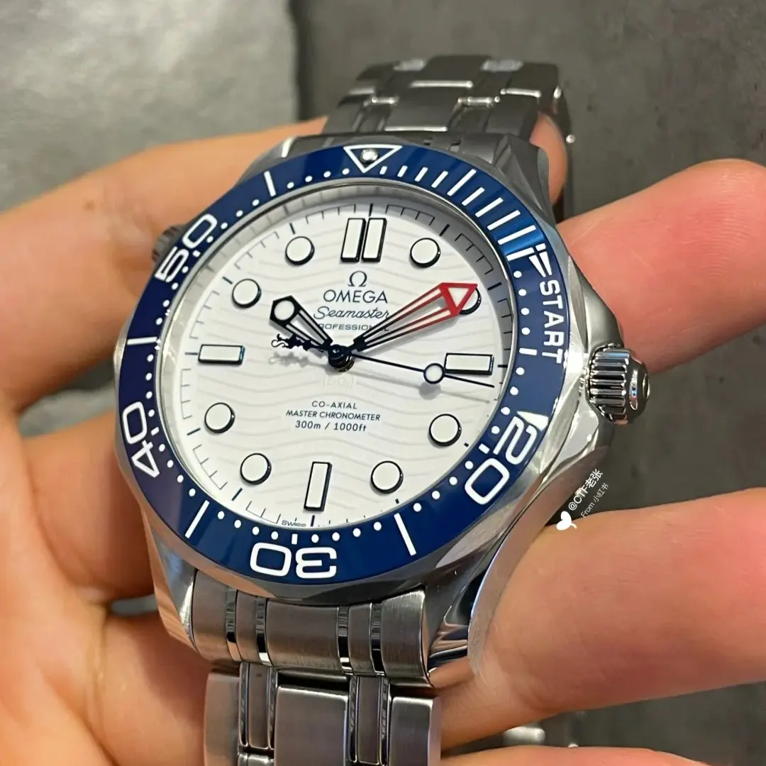 Omega Seamaster Diver 300m America's Cup Edition Steel White Dial 42mm - Image 3