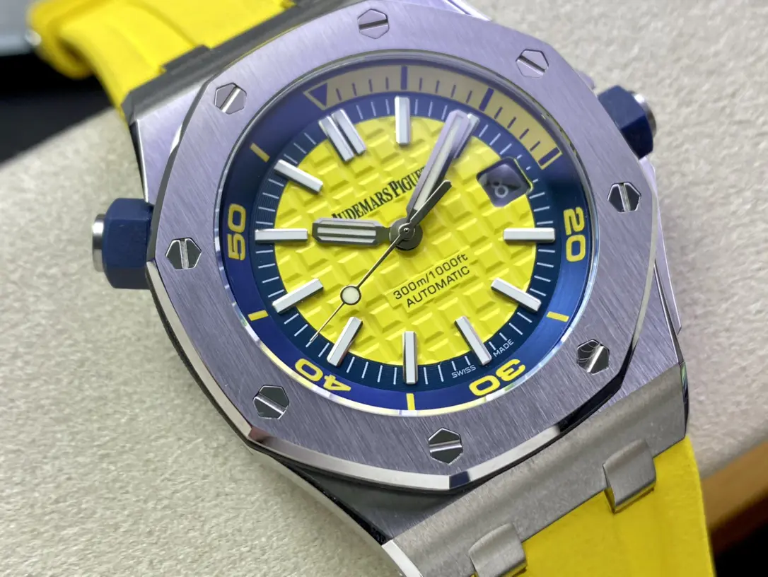 Audemars Piguet Royal Oak Offshore Diver 42mm Men's Watch - Ref: 15710ST.OO.A051CA.01 - Image 2