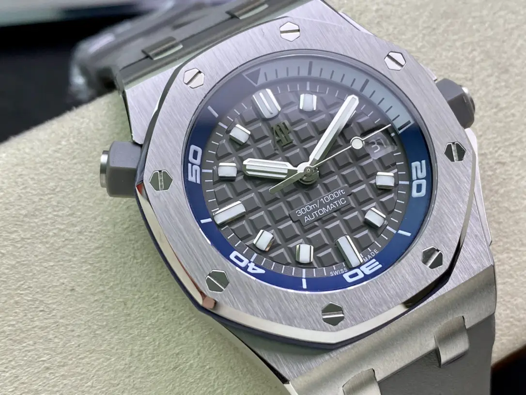 Audemars Piguet Royal Oak Offshore Steel Grey Dial 42mm Ref. 15720ST.OO.A009CA.01 - Image 7